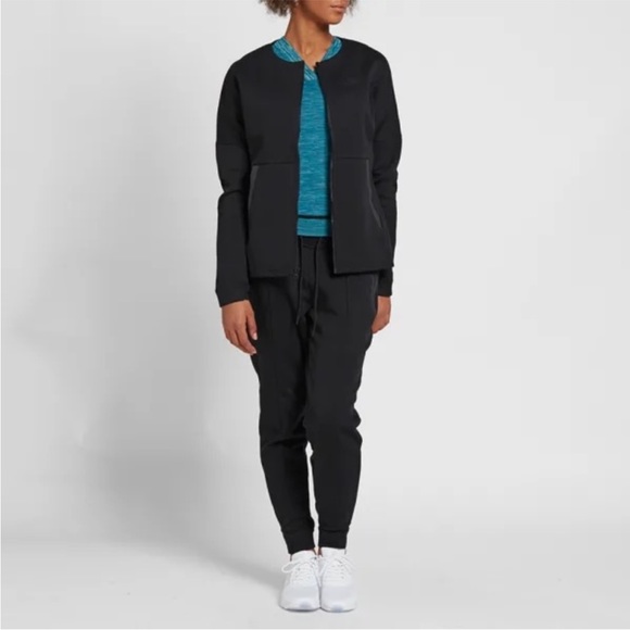 Women's Nike Tech Fleece Zip Up Sweater - Picture 3 of 10